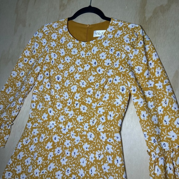 Eliza J Marigold Floral Mini Dress Size 4 - Picture 2 of 11